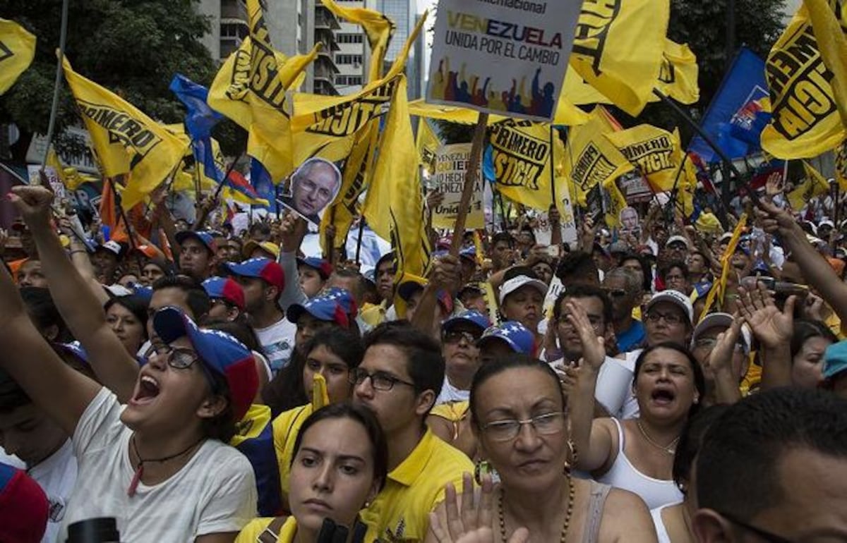 Cientos de personas en ciudades de América exigen libertad de Leopoldo López