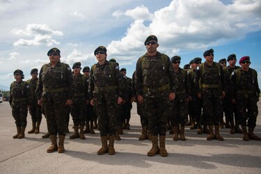Otro contingente de militares de Guatemala llega a Haití