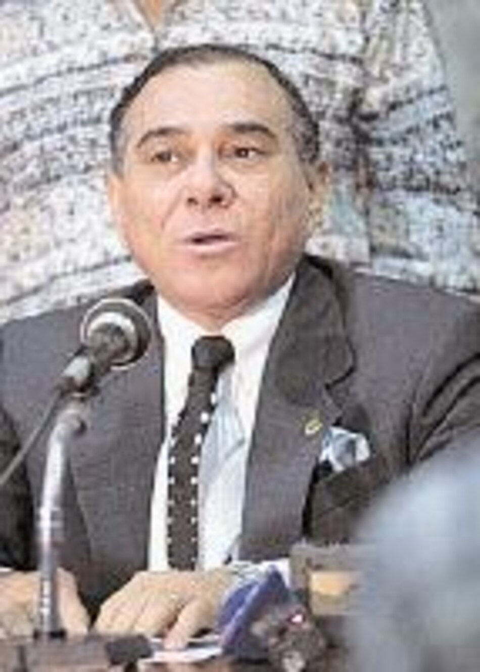 Felipe Cano respalda designación de Abad