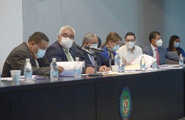 Entra a debate proyecto para pagar prima a funcionarios