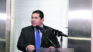 Denuncian en la Corte a Rubén De León