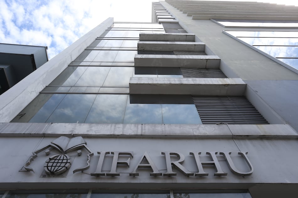 El Ifarhu entregó auxilio al hijo de su directora de becas