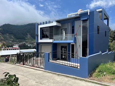 Arquitectura de las remesas: cómo el dinero que llega de EU está transformando los pueblos y ciudades de Guatemala