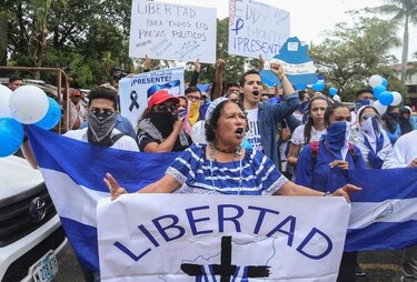 Golpeados por caída de Evo Morales, sandinistas arremeten contra opositores en Nicaragua