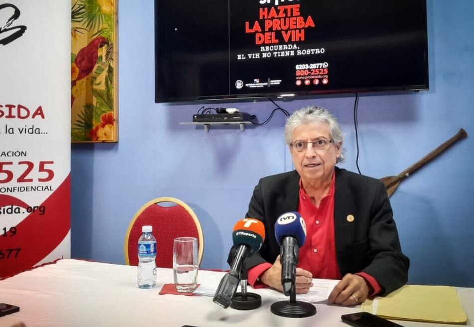 Actos en honor a la patria empiezan con un tributo a los próceres