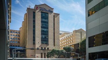 Juez desestima en Estados Unidos demanda antivacuna de empleados de hospital de Texas