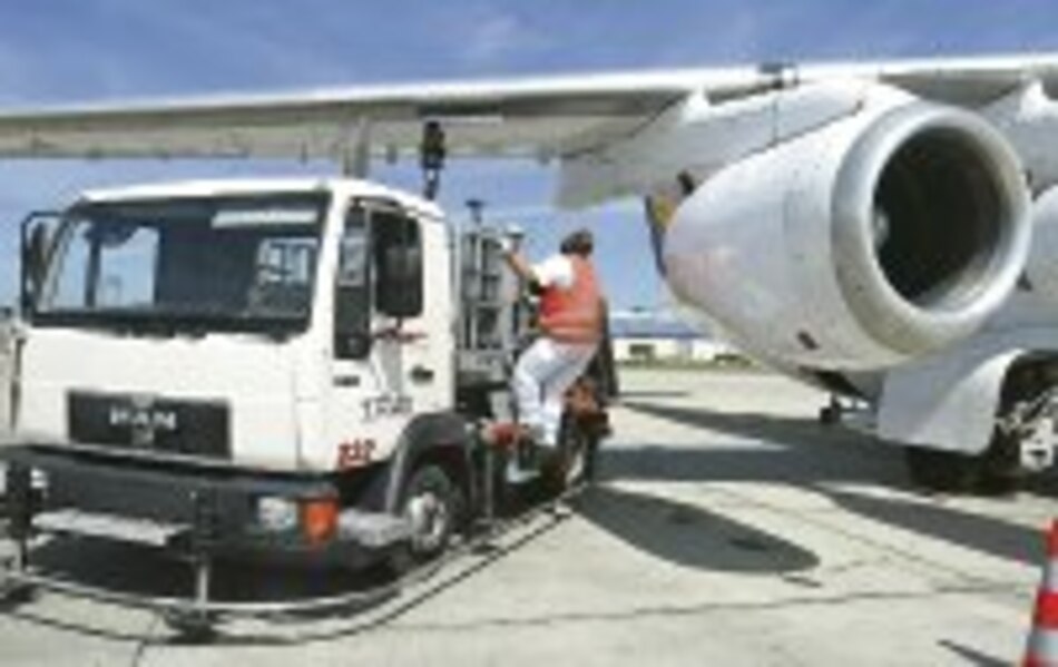 Caída de petróleo rebaja pasajes