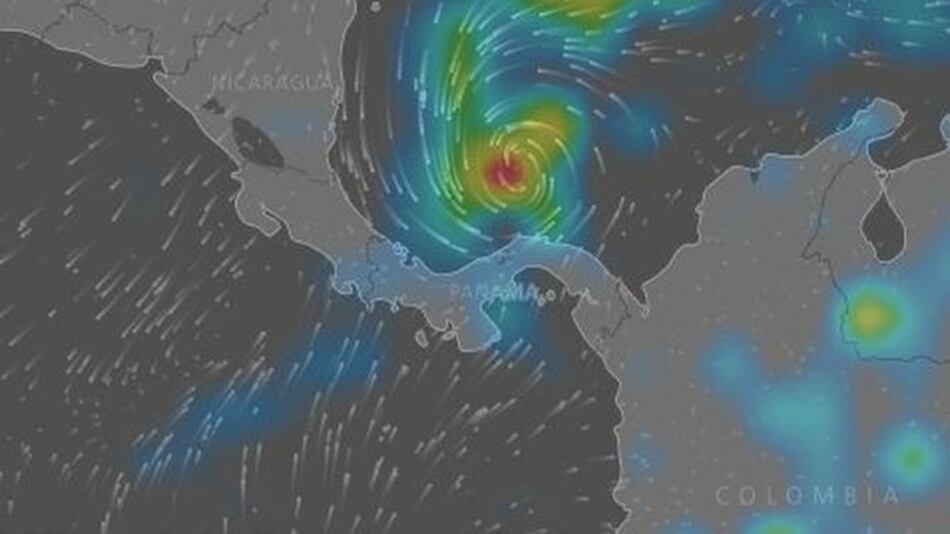 Otto se convierte en el séptimo huracán de la temporada: Centro Nacional de Huracanes