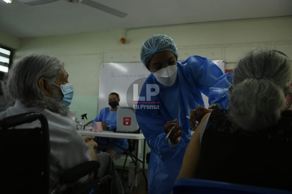 Cortizo adelanta que se aprobó la vacunación de refuerzo para mayores de 18 años