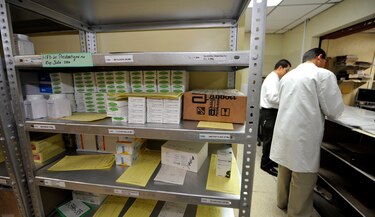 Farmacéuticos califican como crítico el desabastecimiento de medicamentos