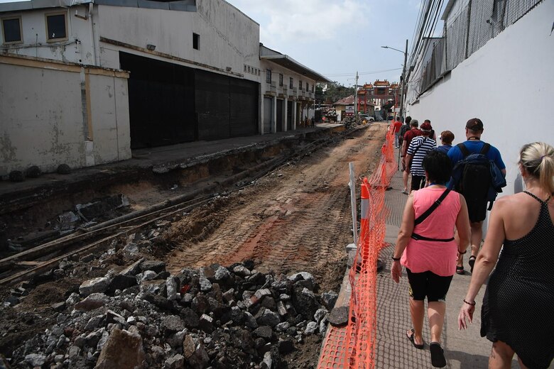 Denuncian anomalías en proyecto del Barrio Chino, donde fueron hallados rieles antiguos