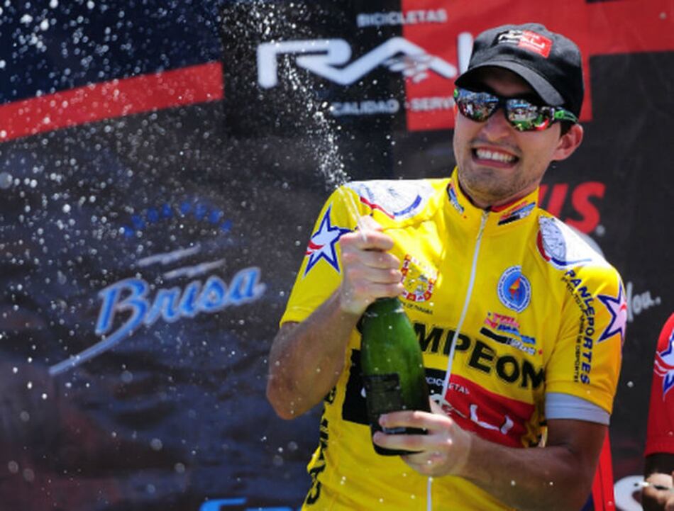 Panameño Carretero da positivo y es suspendido provisionalmente