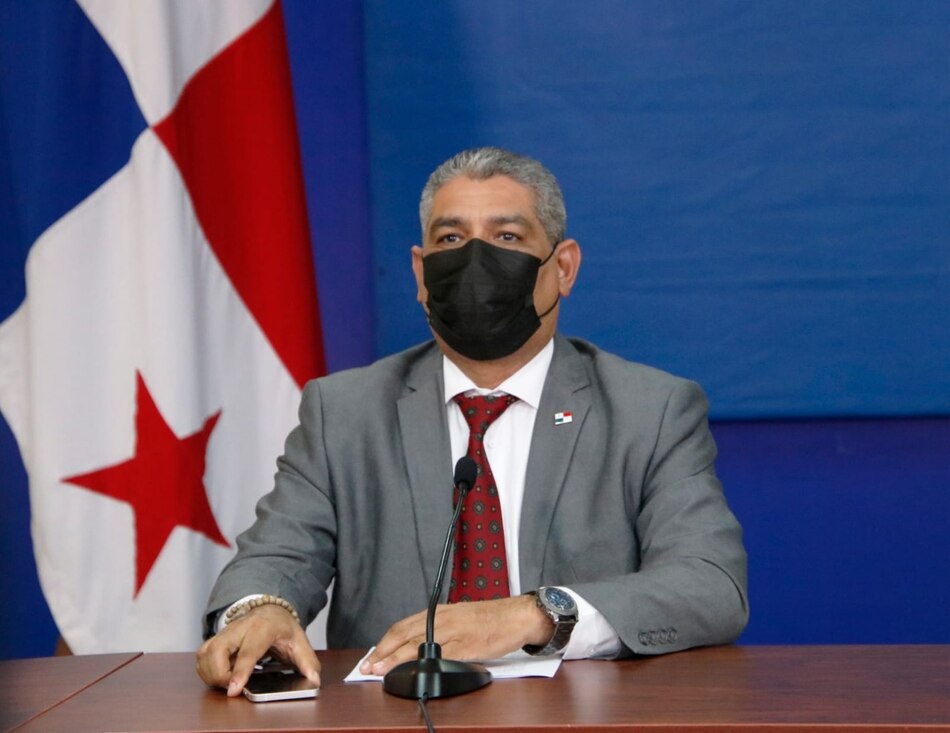 Petición para levantar el toque de queda está sobre la mesa, dice el ministro Sucre