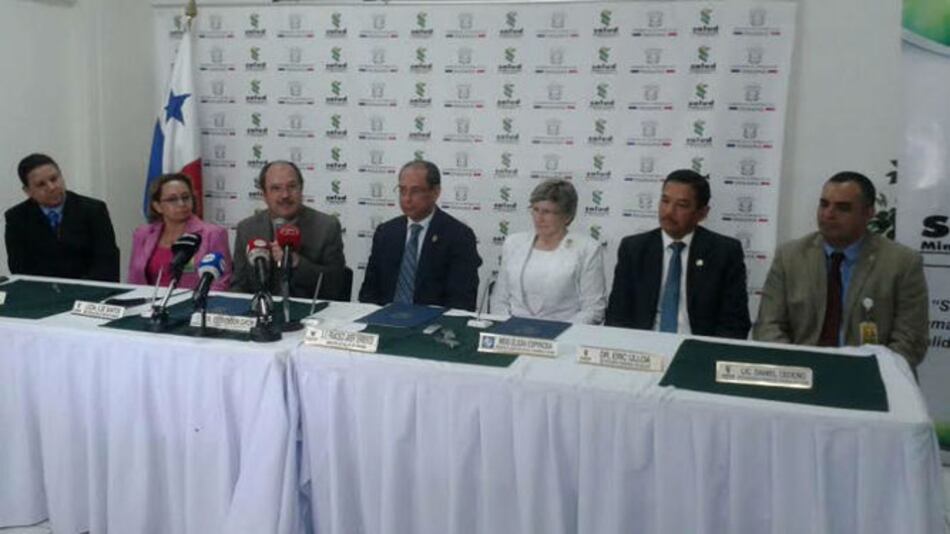 Gobierno y enfermeras anuncian acuerdo sobre escala salarial