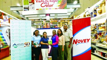 Novey realizó donación a Aplafa de San Miguelito