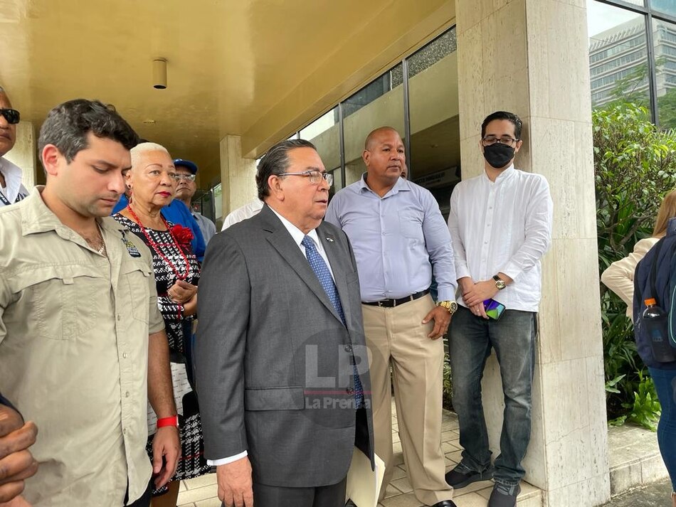 Francisco Carreira presenta segunda denuncia ante la Fiscalía Electoral