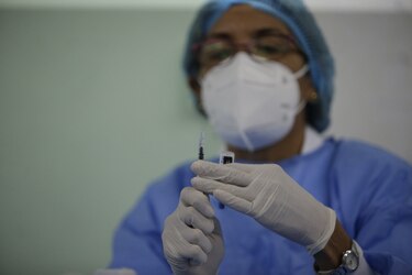 Vacunación masiva a pacientes crónicos