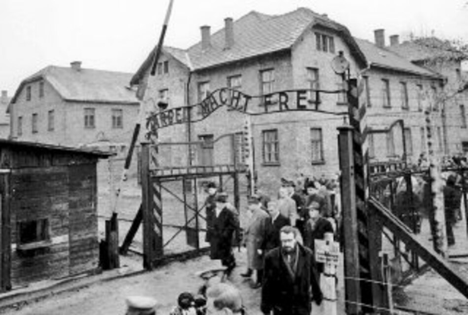 Censura cae sobre genocidios