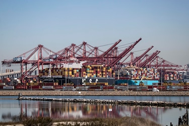 Decrecen las importaciones de Estados Unidos impactadas por la guerra de aranceles