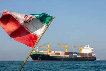 La ilusión de la capitulación: coerción, energía y la arquitectura regional de la crisis iraní