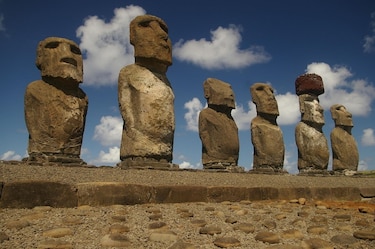 Decretan alerta roja por un incendio en la isla de Pascua