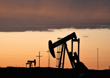 Los precios del petróleo vuelven a caer más de un 4%