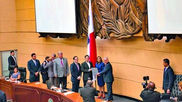 Ratifican a Ricardo Pérez en el BNP