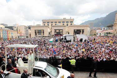 Ocho viajes a América y una misión: el papa que incomodó a los poderosos