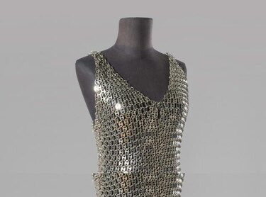 Rompe récord vestido de Paco Rabanne