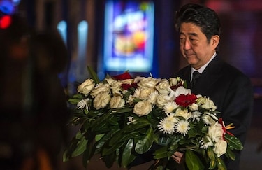 Mandatarios rinden homenaje a las víctimas de los atentados en París
