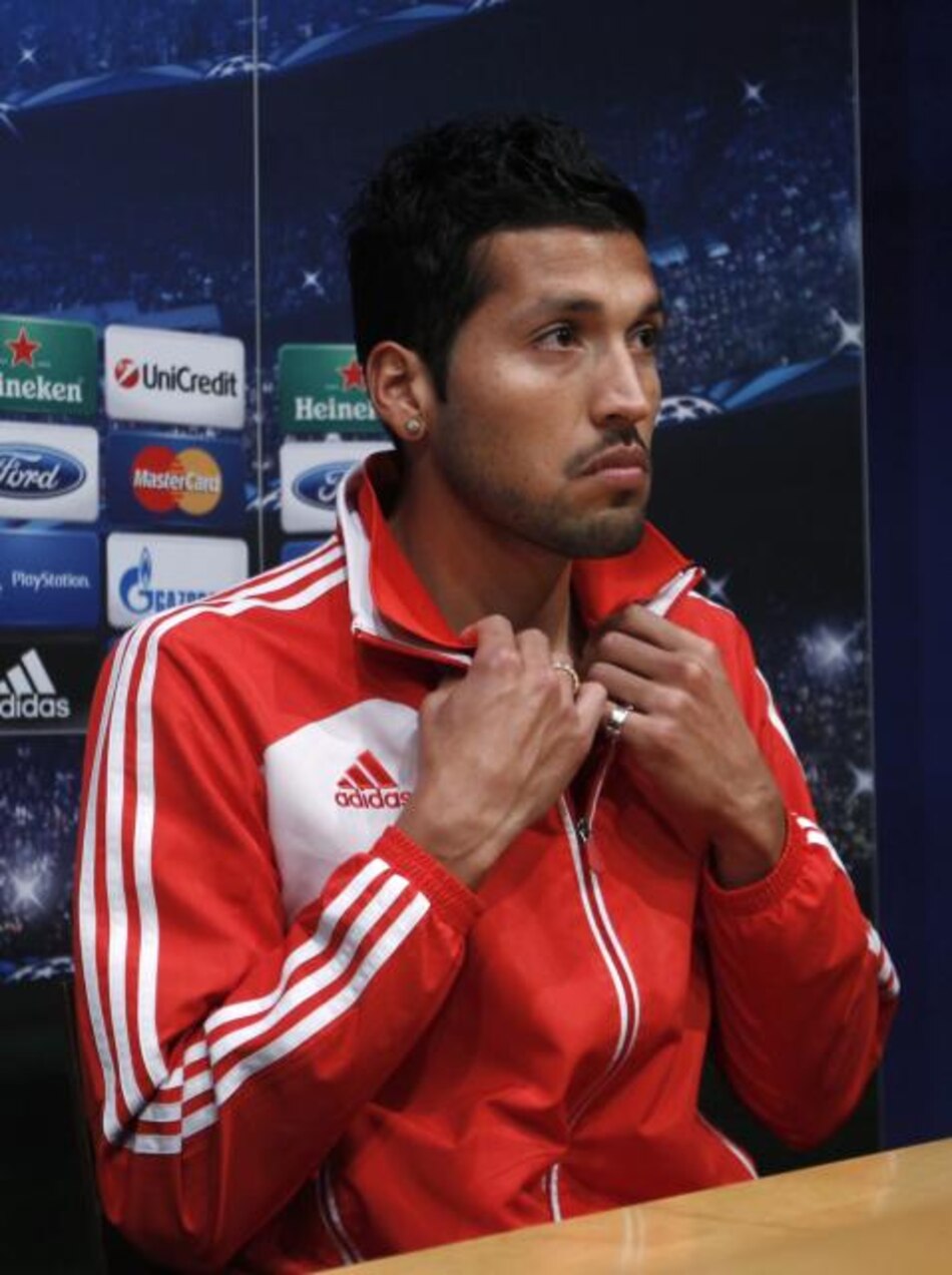 El Barcelona se fija en el central argentino Garay, según prensa