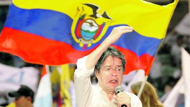 Ecuador: dos modelos miden fuerzas