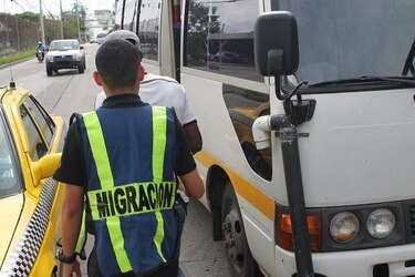 Migración retiene a 2 mil 935 extranjeros durante operativos