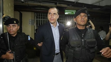 Detienen a Dwight Pezzarossi, exministro guatemalteco