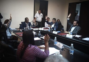Comisión de Gobierno aprueba recomendar al pleno el retiro del proyecto de reformas constitucionales