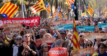 Parlamento de Cataluña declara la independencia