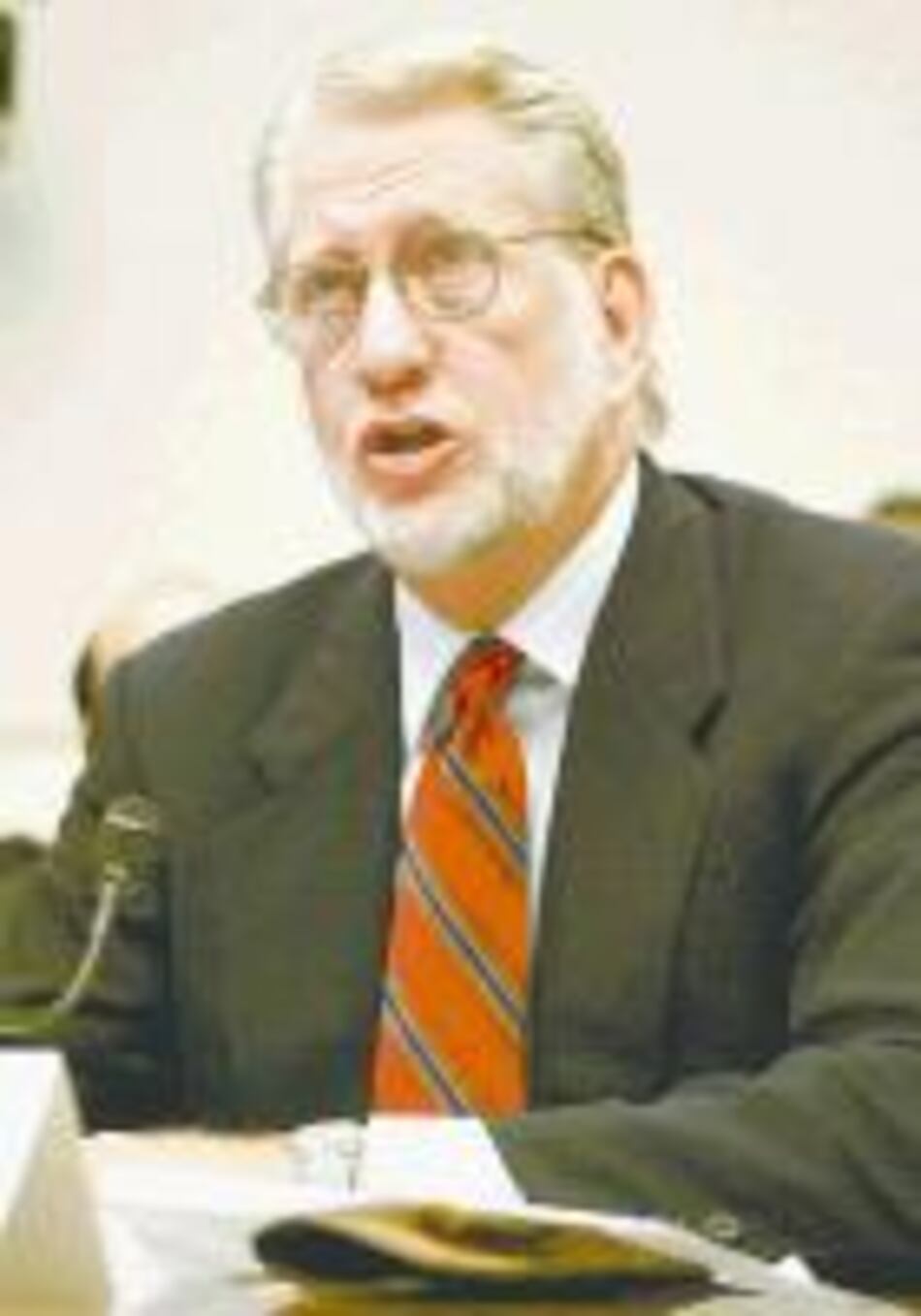 Ex auditor de WorldCom acusado por irregularidades