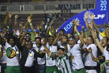 Con doblete de Gabriel Chiari el Alianza se alza con la copa del torneo Apertura de la LPF 2022