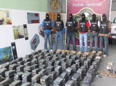 Decomisan camioneta con droga cerca del Canal