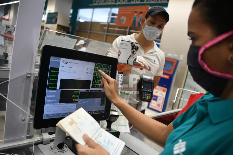 A partir de este martes, 77,730 panameños se incorporan al bono digital