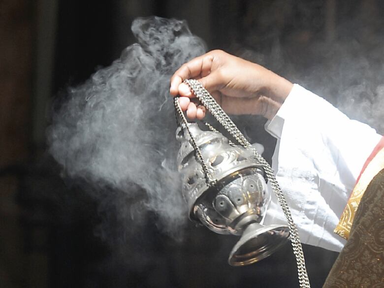 Los muertos solitarios: el coronavirus cambia los rituales fúnebres