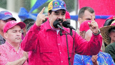 Mejora imagen de Maduro, pero mayoría pide cambio
