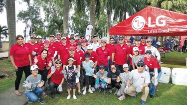 LG participó en limpieza de playa del Paseo del Mar en Costa del Este