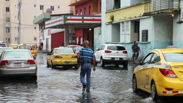 Onda tropical causa lluvias y vientos sobre el territorio panameño