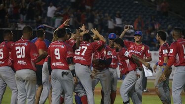 Panamá vence a Puerto Rico con emocionante remontada en la Serie del Caribe