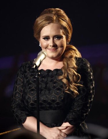 Adele reina por segundo año consecutivo las ventas mundiales de discos