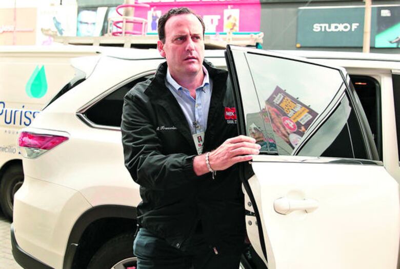 Fiscalía allana, indaga y aprehende