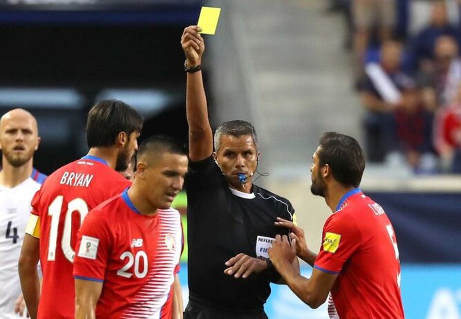 El panameño John Pitti, entre los 16 árbitros que pitarán en la Copa Oro