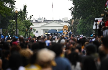 Estados Unidos conmemora el fin de la esclavitud en medio de tensiones por el racismo