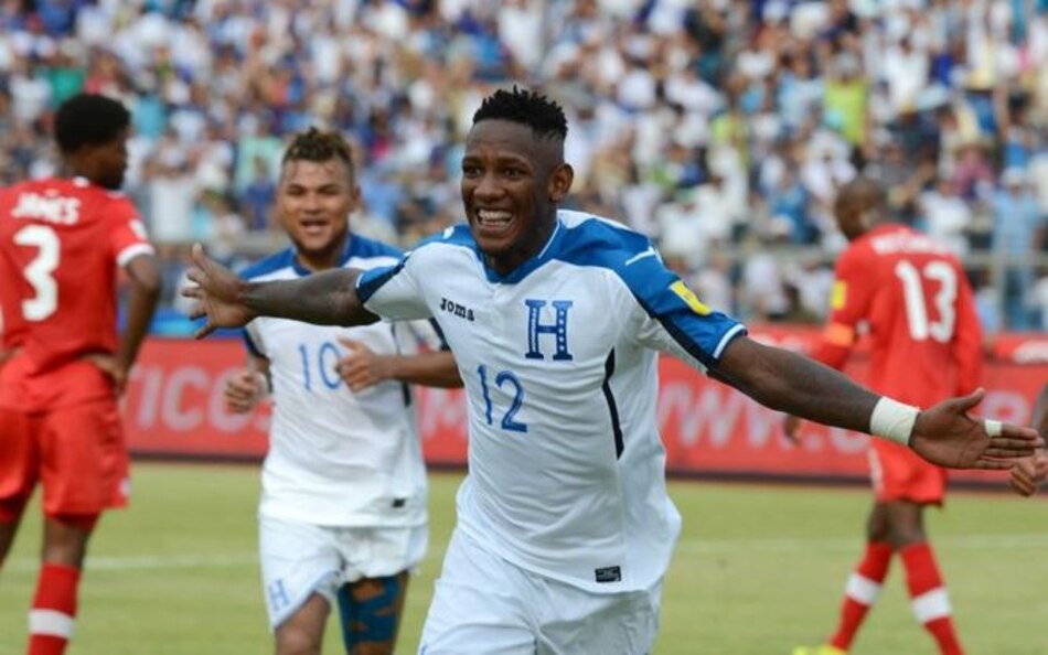 Honduras vence 2-1 a Canadá y sigue con vida